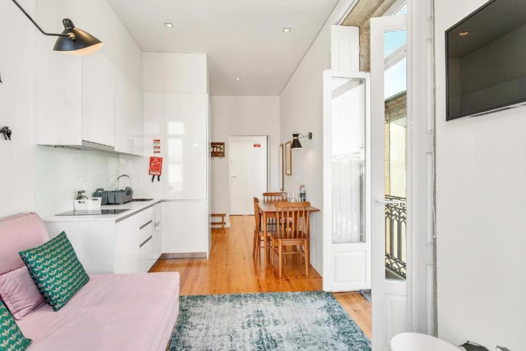 Host Wise - Lovely Shinny Flats With Balcony - Clerigos OOporto Exterior foto