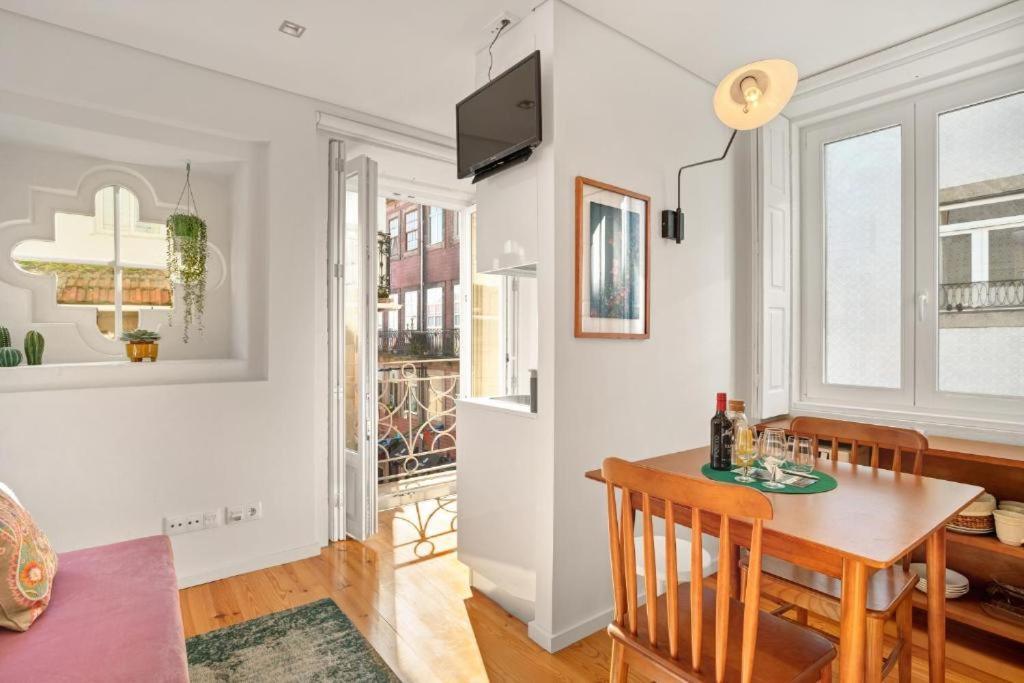 Host Wise - Lovely Shinny Flats With Balcony - Clerigos OOporto Exterior foto