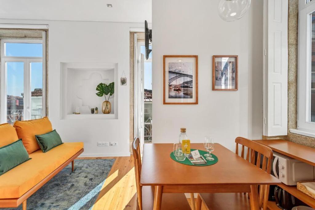 Host Wise - Lovely Shinny Flats With Balcony - Clerigos OOporto Habitación foto